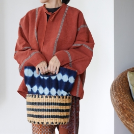 Indigo basket bag with handheld