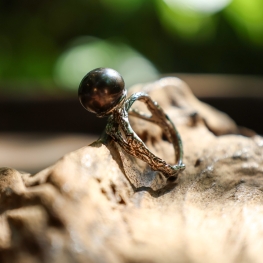 Silver freshwater pearl ring