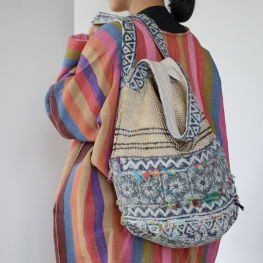 Ethnic bucket bag with natural stripe piad-1