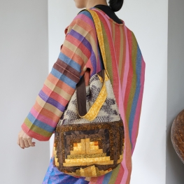 Patchwork bucket bag with natural & black piad