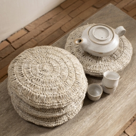 Hemp crochet tea pot cushion