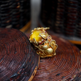 Antique gold-plated silver ring from Ayutthaya period