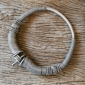 Silver coil necklace